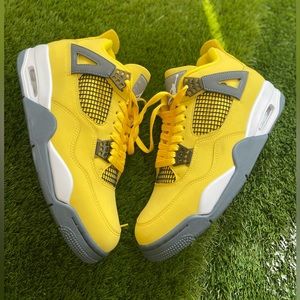 JORDAN 4 LIGHTING SIZE 10 WITH replacement box brand new